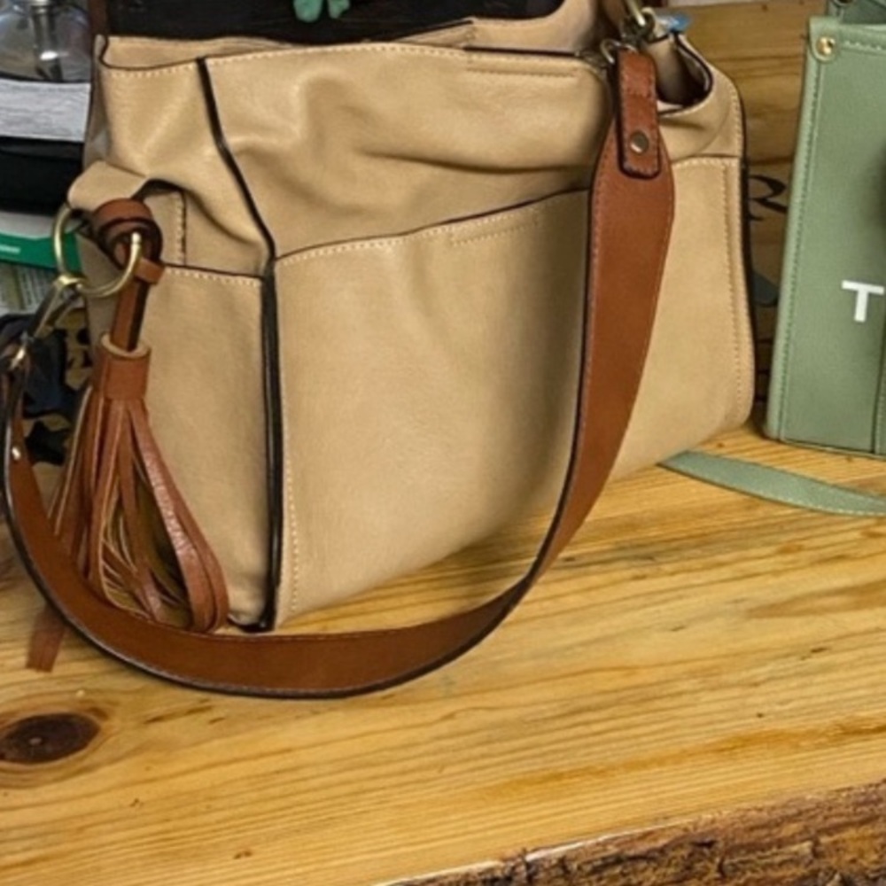 💕 Jen &Co Bag set with 2 straps and 2 bags. Like new. Western look. - Picture 4 of 13